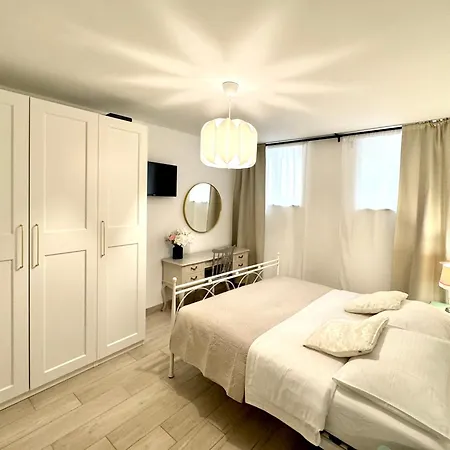 Apartman Charming In Center Split